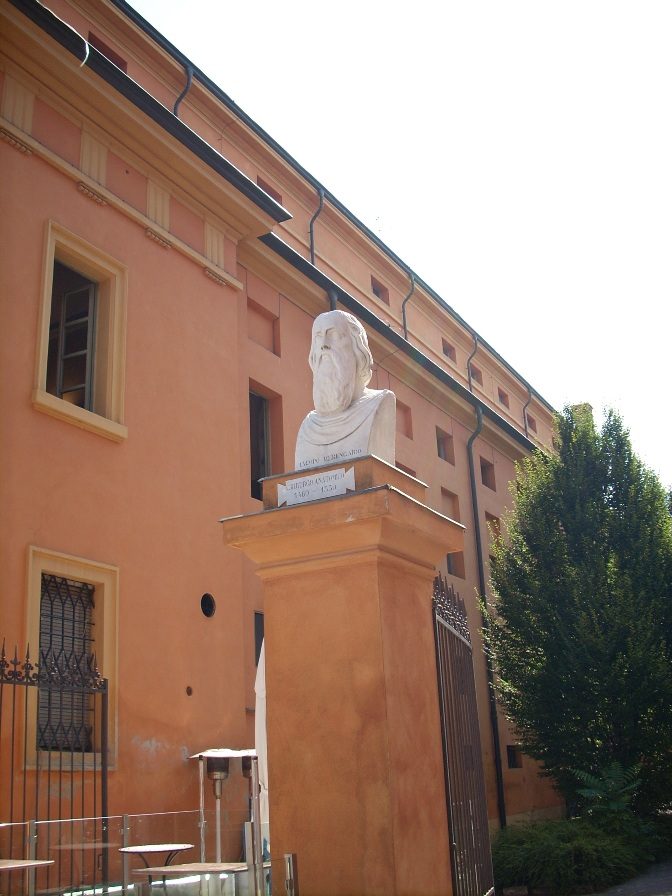 Jacopo Berengario's monument, Carpi - 1.JPG